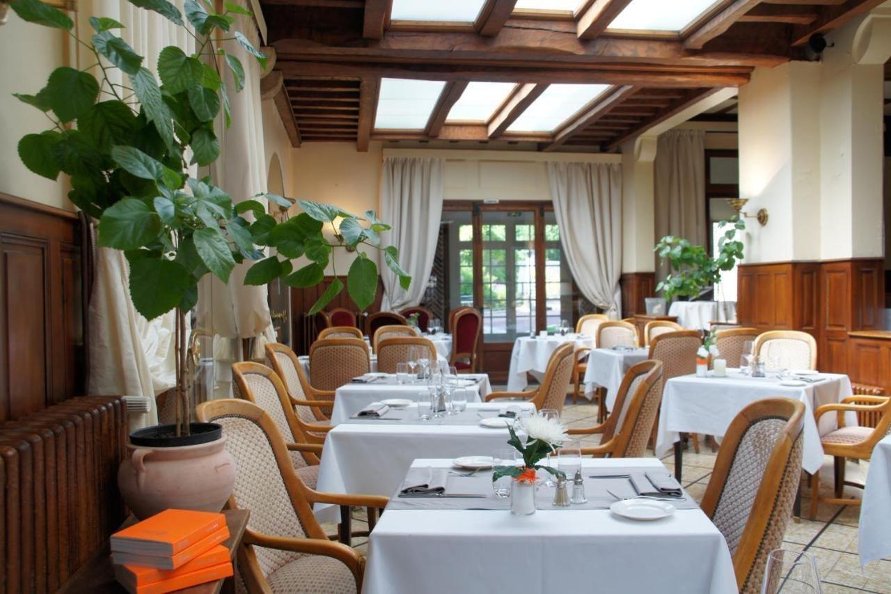 Relais Des Trois Chateaux Hotel-Restaurant - Teritoria Cour-Cheverny Esterno foto