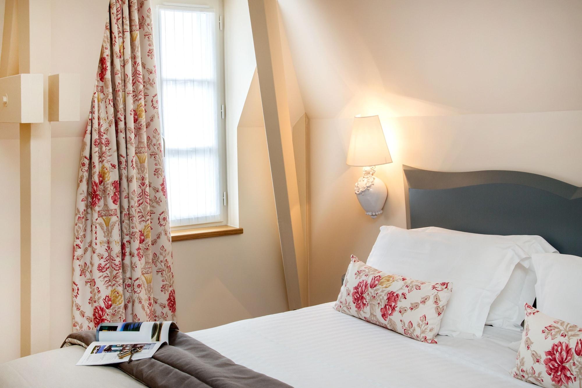 Relais Des Trois Chateaux Hotel-Restaurant - Teritoria Cour-Cheverny Esterno foto
