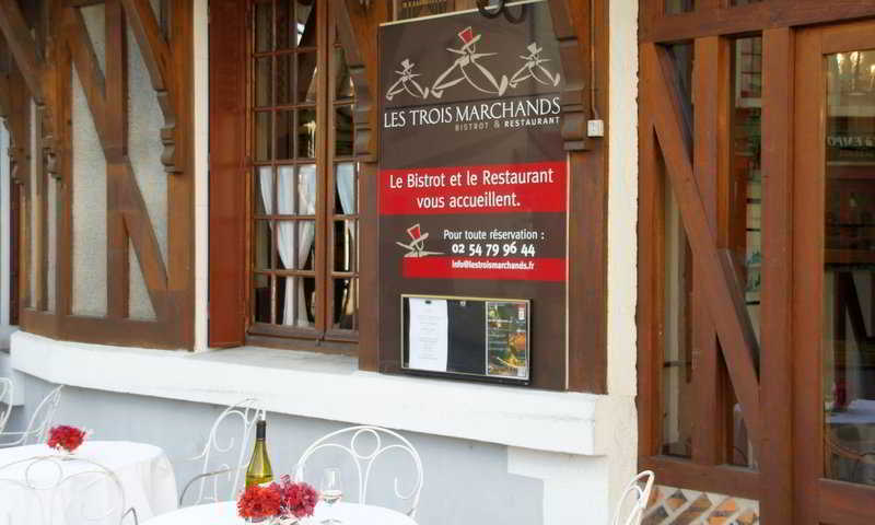 Relais Des Trois Chateaux Hotel-Restaurant - Teritoria Cour-Cheverny Esterno foto