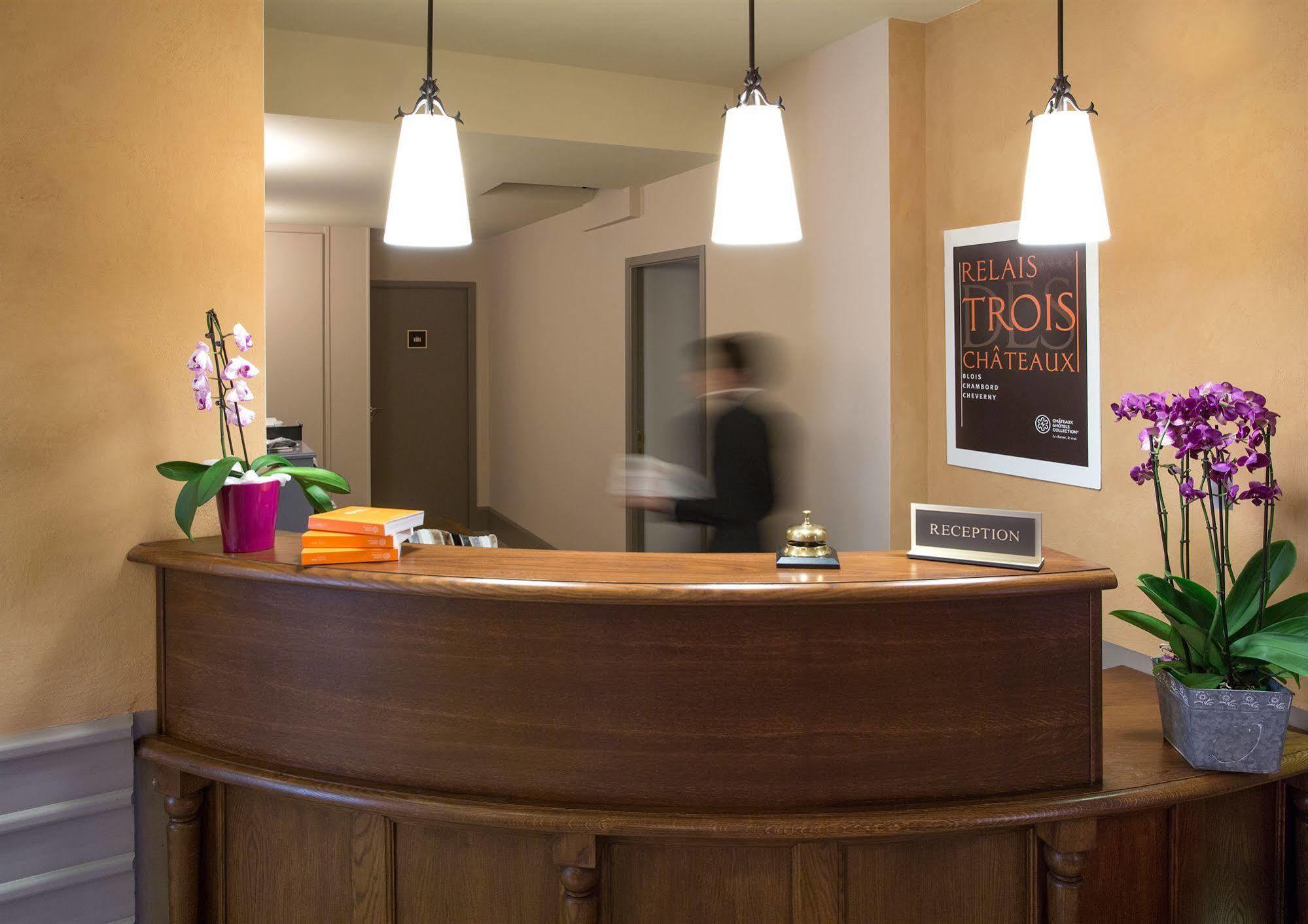 Relais Des Trois Chateaux Hotel-Restaurant - Teritoria Cour-Cheverny Esterno foto