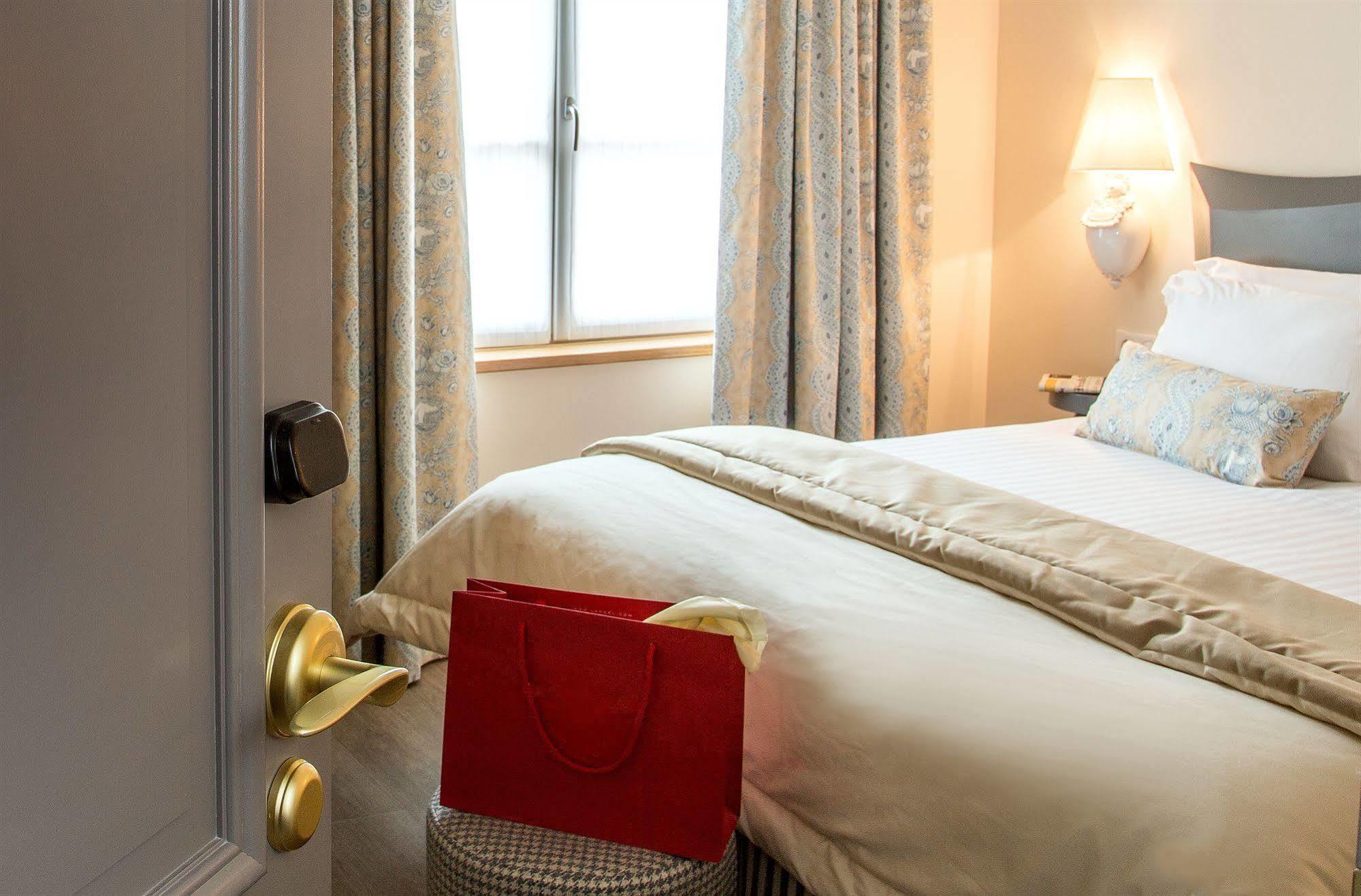 Relais Des Trois Chateaux Hotel-Restaurant - Teritoria Cour-Cheverny Esterno foto