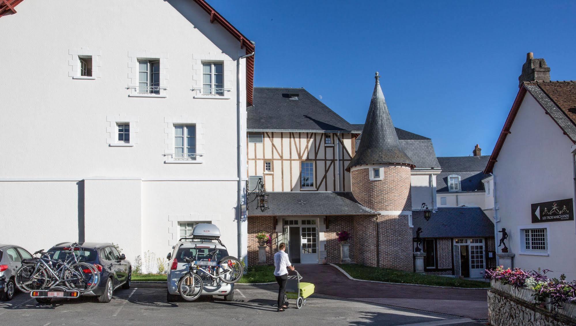 Relais Des Trois Chateaux Hotel-Restaurant - Teritoria Cour-Cheverny Esterno foto